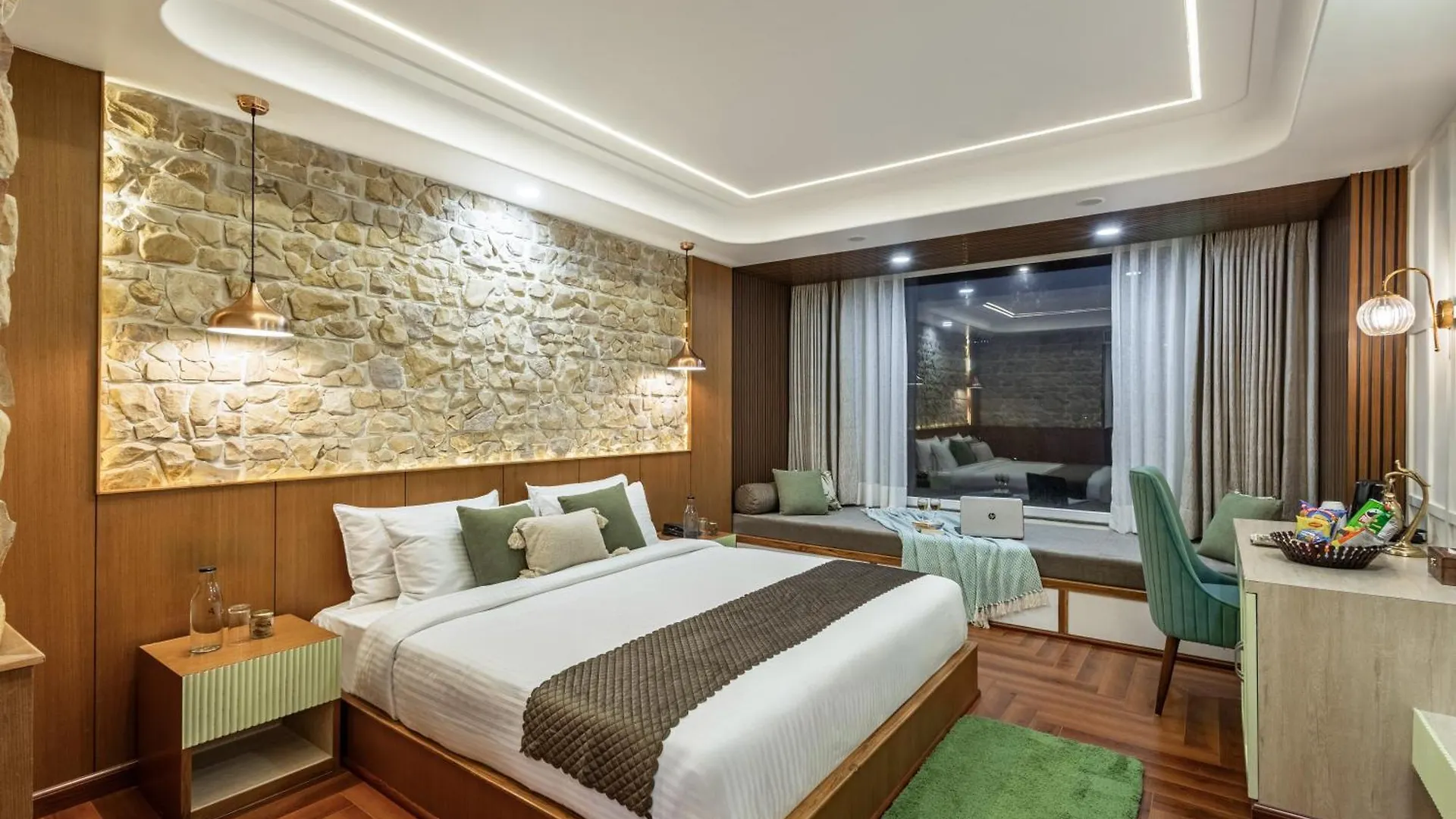Alaya Stays 3 Bhk With Garden - Evaara Woods Breeze Šimla Indie