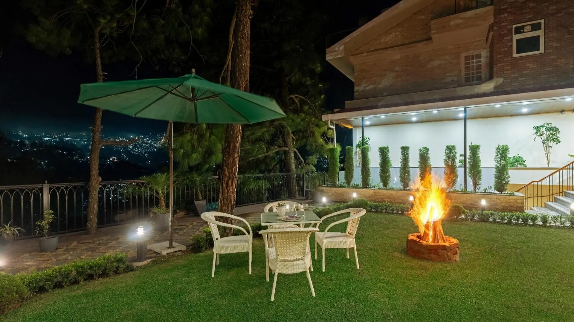 Alaya Stays 3 Bhk With Garden - Evaara Woods Breeze Šimla
